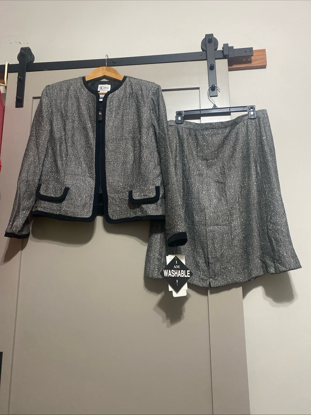 Vintage Y2K Metallic Gray Tweed Skirt Set - Jacket & Skirt NWT